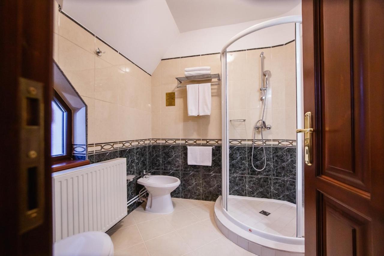 Casa 3 Guesthouse Орадя Экстерьер фото