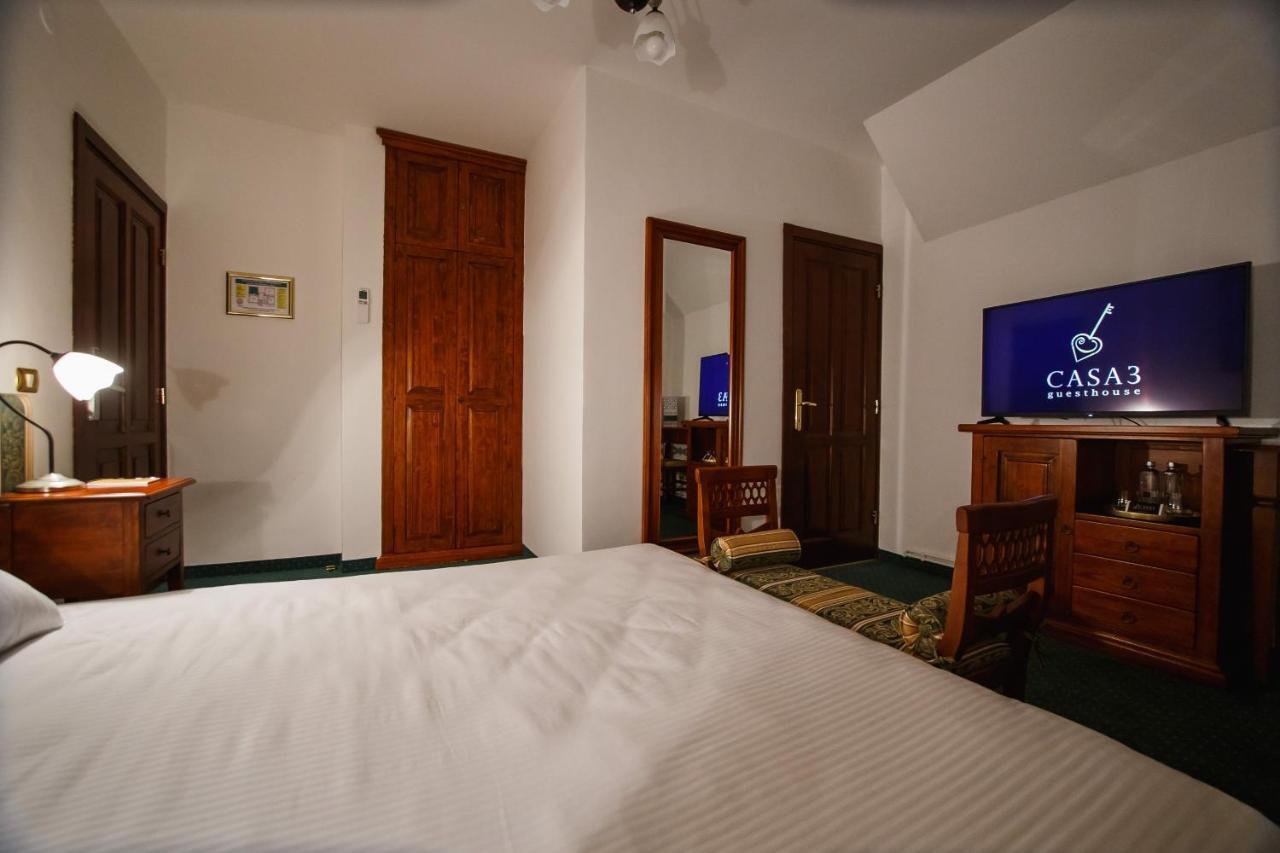 Casa 3 Guesthouse Орадя Экстерьер фото
