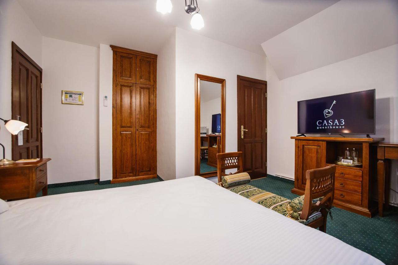 Casa 3 Guesthouse Орадя Экстерьер фото
