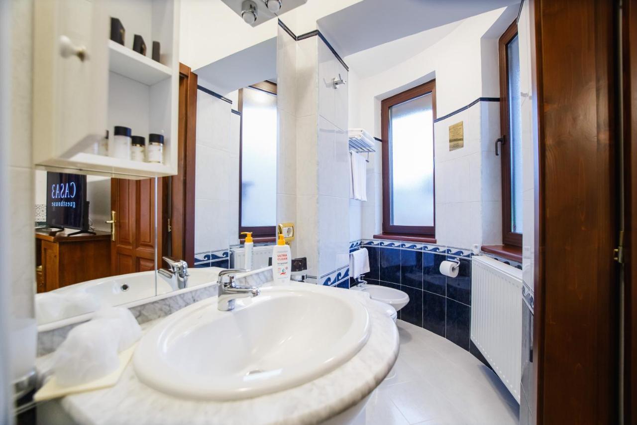 Casa 3 Guesthouse Орадя Экстерьер фото