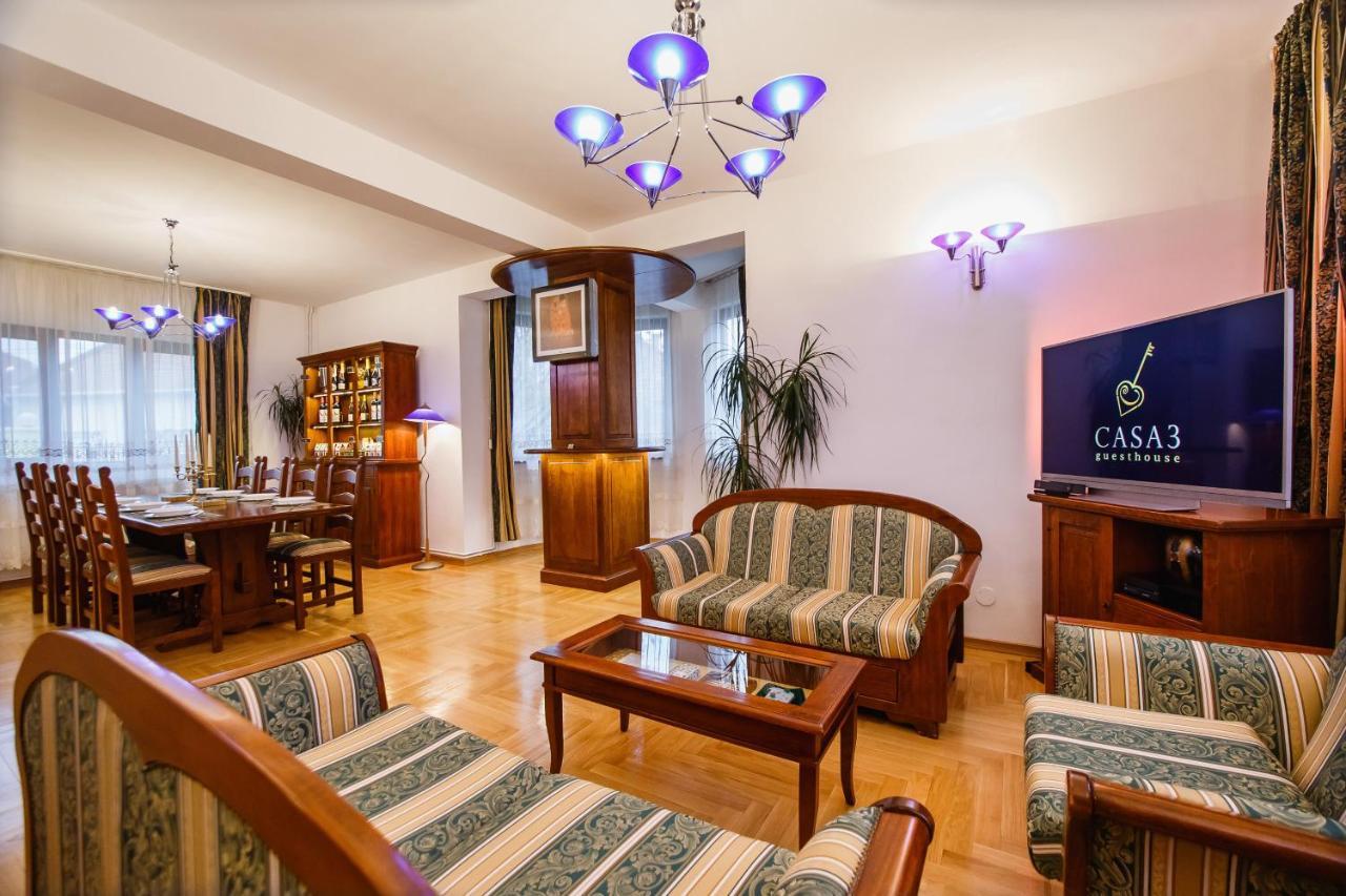 Casa 3 Guesthouse Орадя Экстерьер фото
