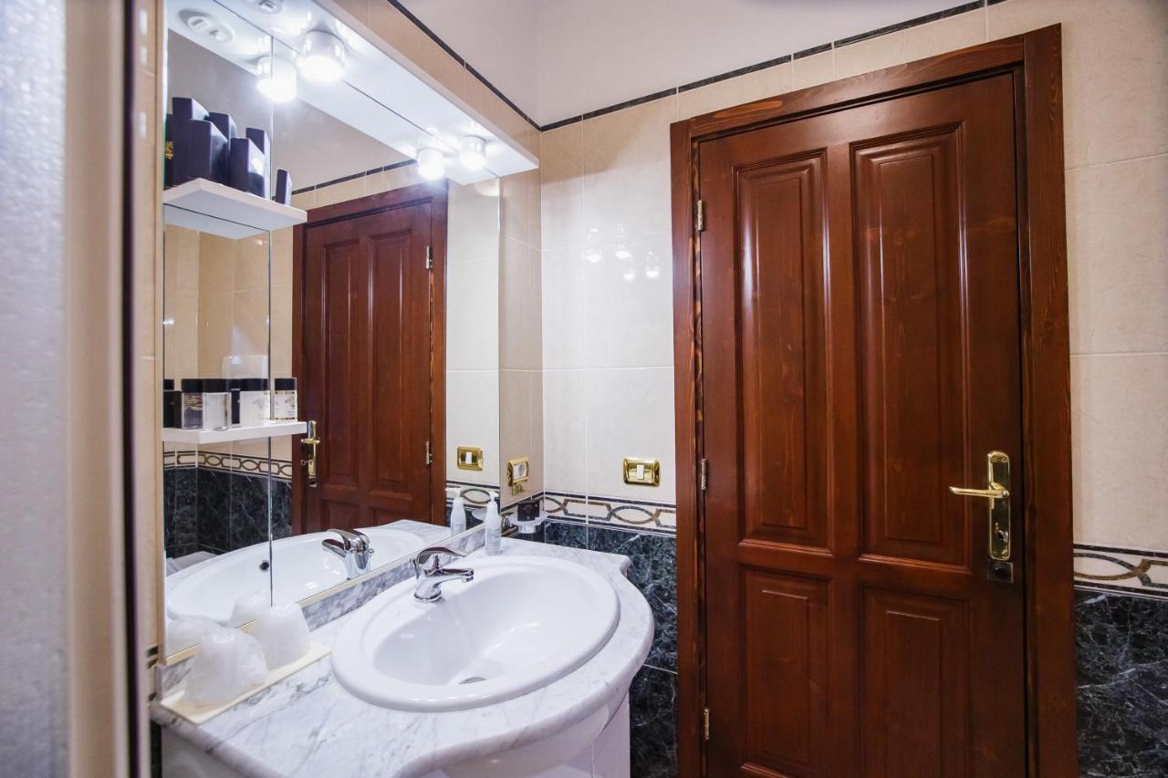 Casa 3 Guesthouse Орадя Экстерьер фото