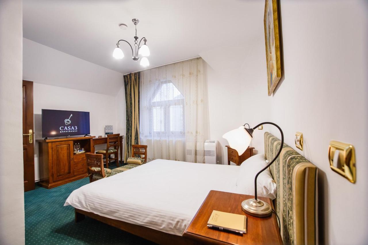 Casa 3 Guesthouse Орадя Экстерьер фото