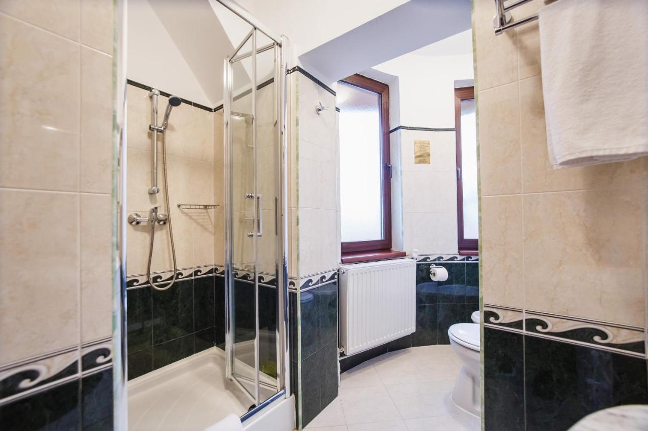 Casa 3 Guesthouse Орадя Экстерьер фото